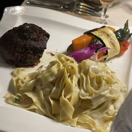 Vigilucci's Seafood & Steakhouse signature dishes Fettuccine Al Pollo
Pollo Ai Funghi Porcini
Tagliata Di Manzo